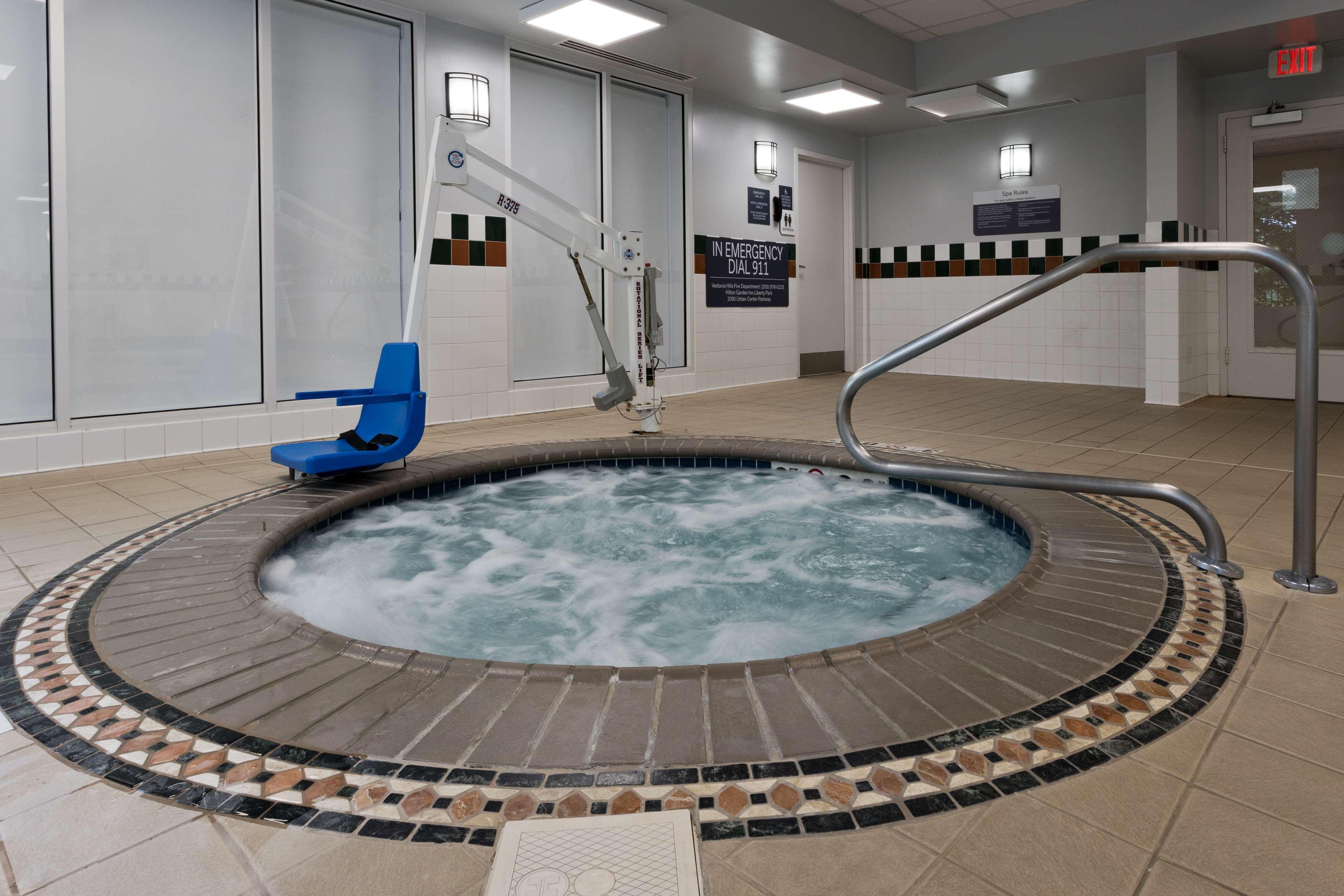 Hilton Garden Inn Birmingham Se/Liberty Park מראה חיצוני תמונה