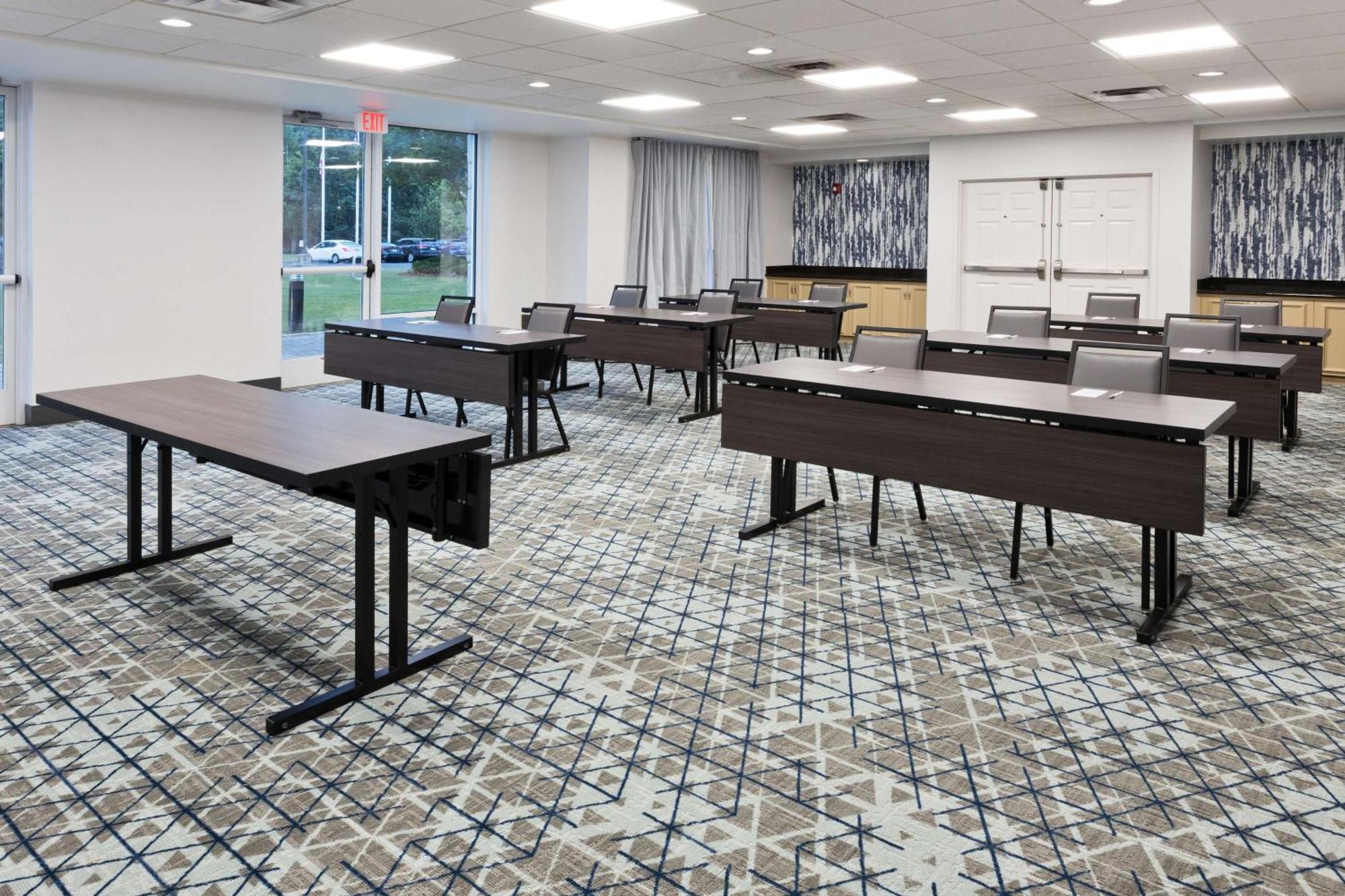 Hilton Garden Inn Birmingham Se/Liberty Park מראה חיצוני תמונה