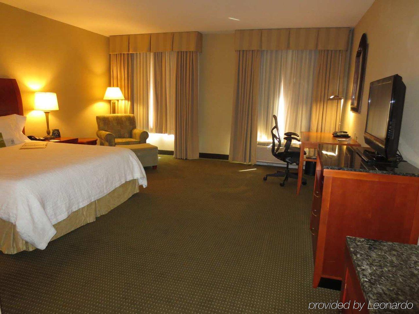 Hilton Garden Inn Birmingham Se/Liberty Park מראה חיצוני תמונה