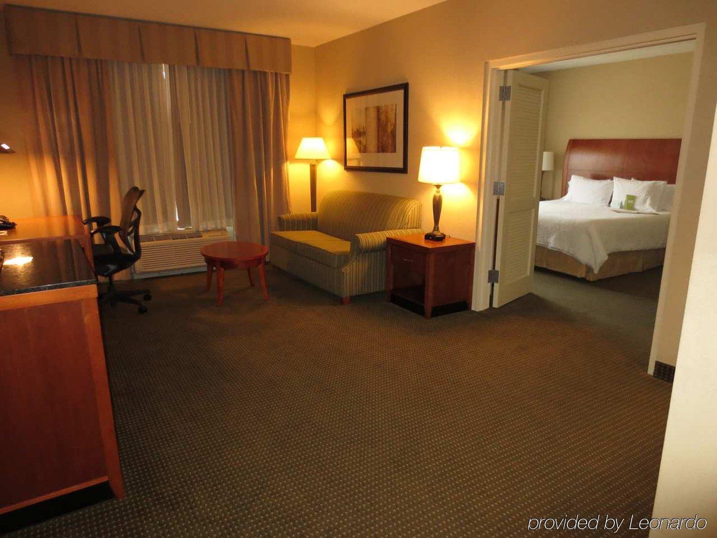 Hilton Garden Inn Birmingham Se/Liberty Park מראה חיצוני תמונה